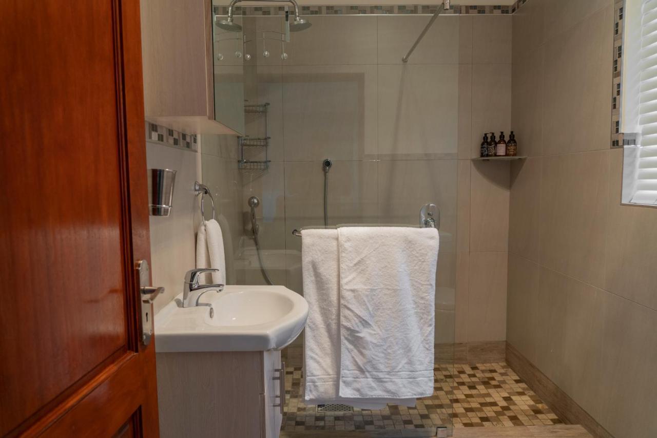 Rueby'S Guesthouse Дюлстром Екстер'єр фото